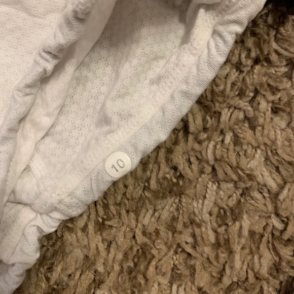 Lululemon tank top shirt size 19 large - Picture 4 of 5